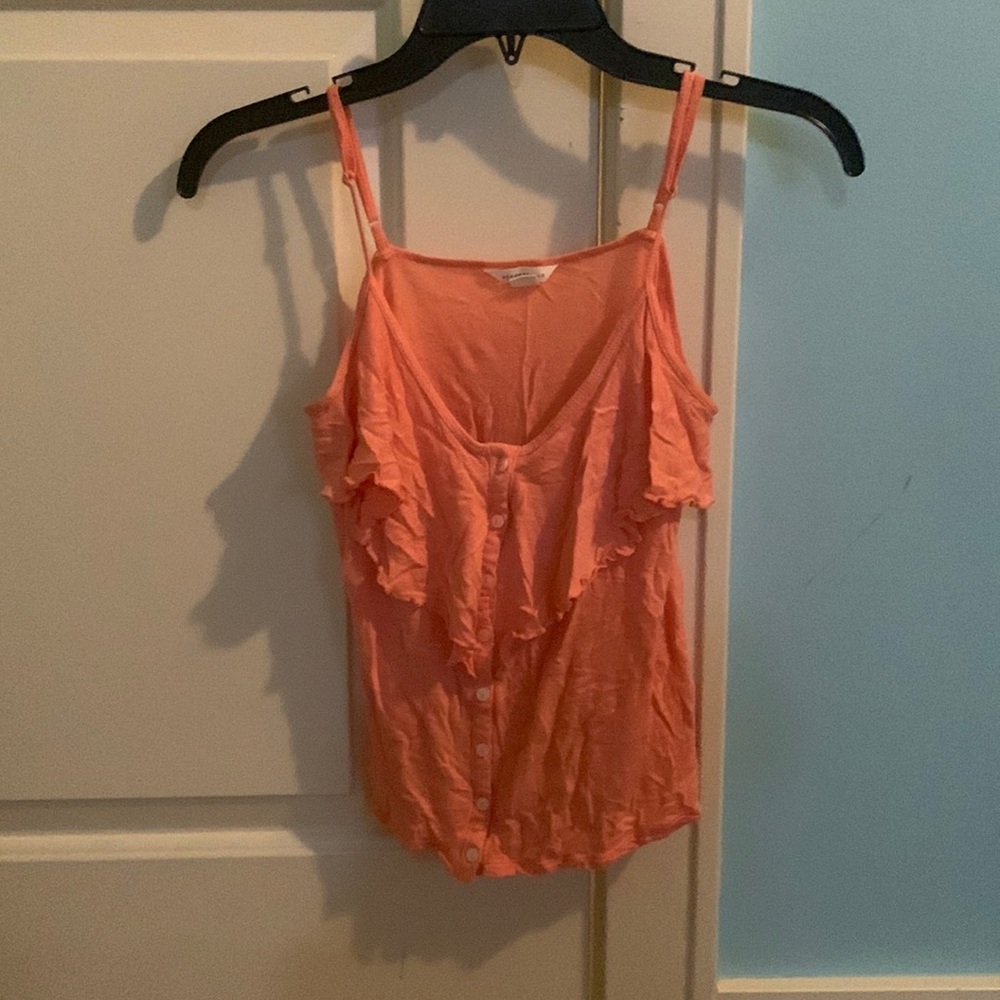 Adorable and light tank!